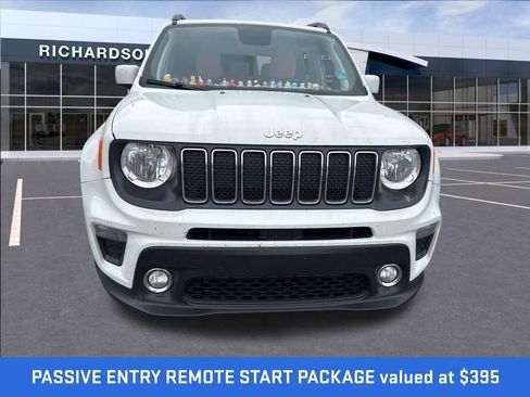 Used 2019 Jeep Renegade Latitude w/ Cold Weather Group AWD/4WD image 4