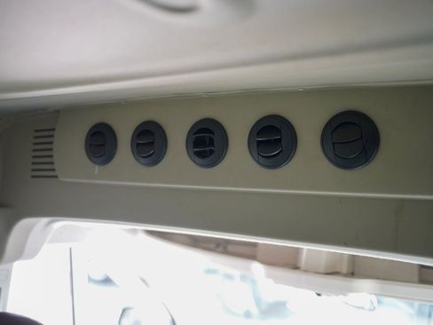 Used 2016 RAM ProMaster 2500 w/ Premium Appearance Group FWD image 22