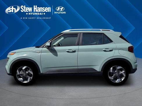 New 2026 Hyundai Venue SEL FWD image 3