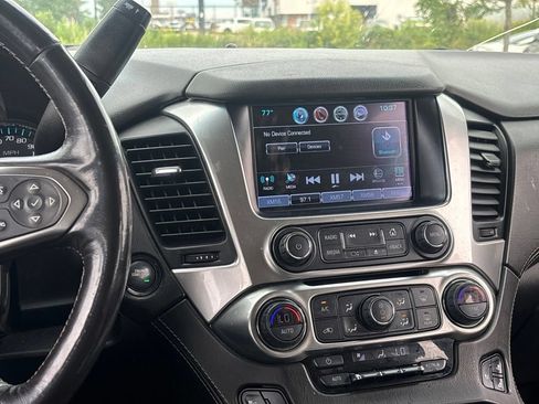Used 2018 Chevrolet Suburban Premier AWD/4WD image 11