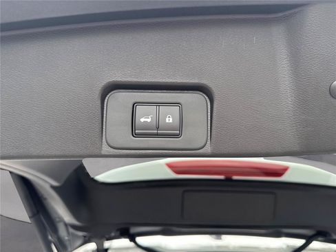 New 2026 Nissan Rogue SV w/ Cold Weather Package FWD image 28