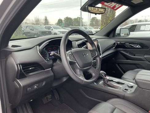 Used 2022 Chevrolet Traverse RS w/ LPO, Roadside Safety Package image 10