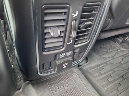 Used 2021 Jeep Grand Cherokee Limited w/ Quick Order Package 28K 80th AWD/4WD image 26