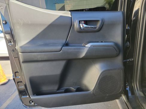 Used 2023 Toyota Tacoma TRD Off-Road image 13