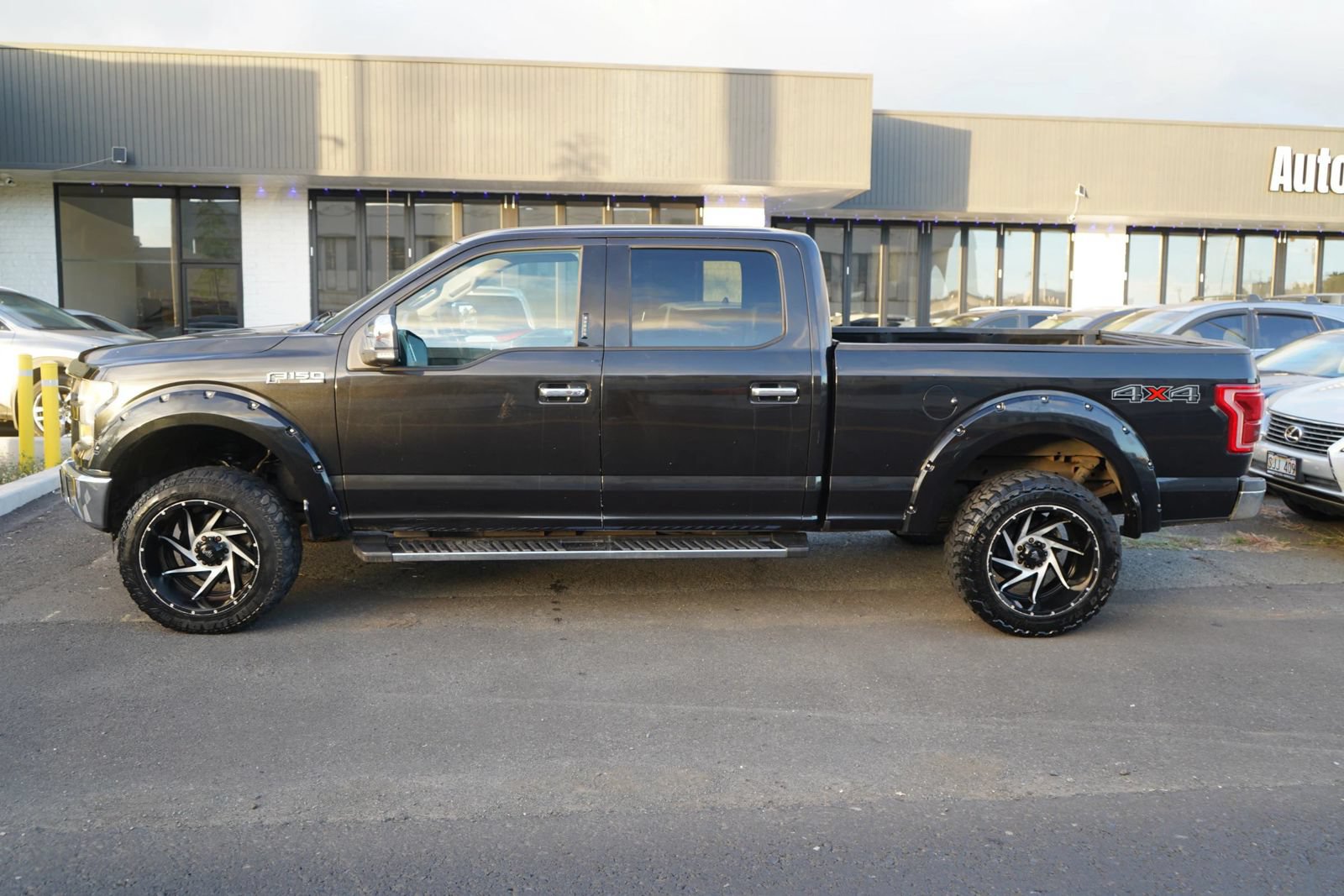 Used 2015 Ford F150 Lariat w/ Equipment Group 501A Mid AWD/4WD image 2