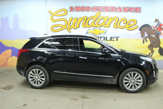 Used 2017 Cadillac XT5 Platinum AWD/4WD image 1