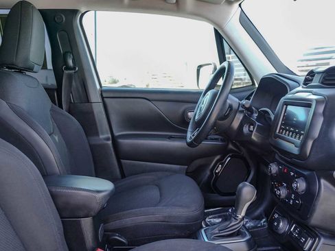 Used 2020 Jeep Renegade Altitude image 16