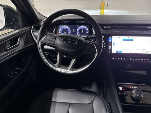 New 2026 Jeep Grand Cherokee Limited AWD/4WD image 11