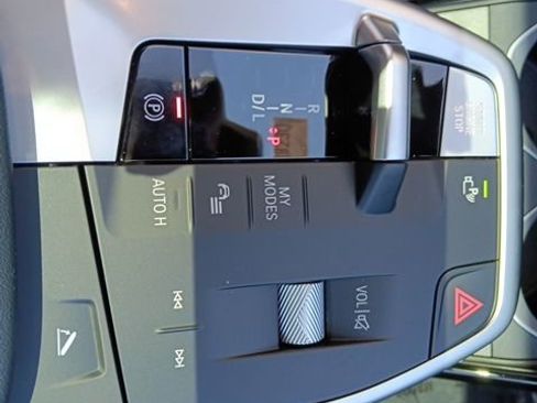 New 2025 BMW X2 xDrive28i w/ Convenience Package image 31