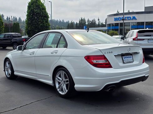 Used 2013 Mercedes-Benz C 250 Sedan image 15