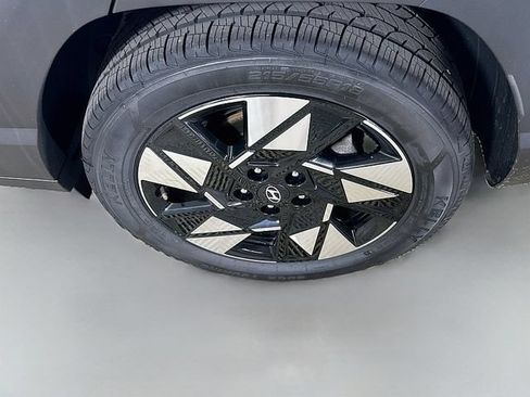 Used 2024 Hyundai Kona SEL FWD image 28