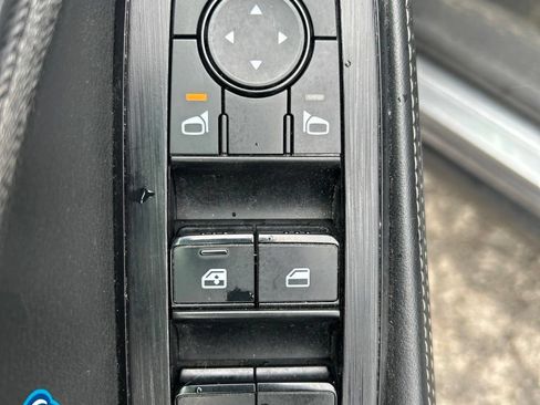 Used 2021 Nissan Rogue S AWD/4WD image 17