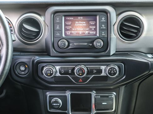 Used 2021 Jeep Wrangler Unlimited Sport AWD/4WD image 3