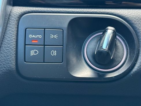 Certified 2023 Porsche Cayenne AWD/4WD image 23