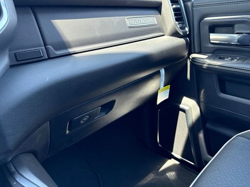 New 2026 RAM 2500 Laramie AWD/4WD image 33