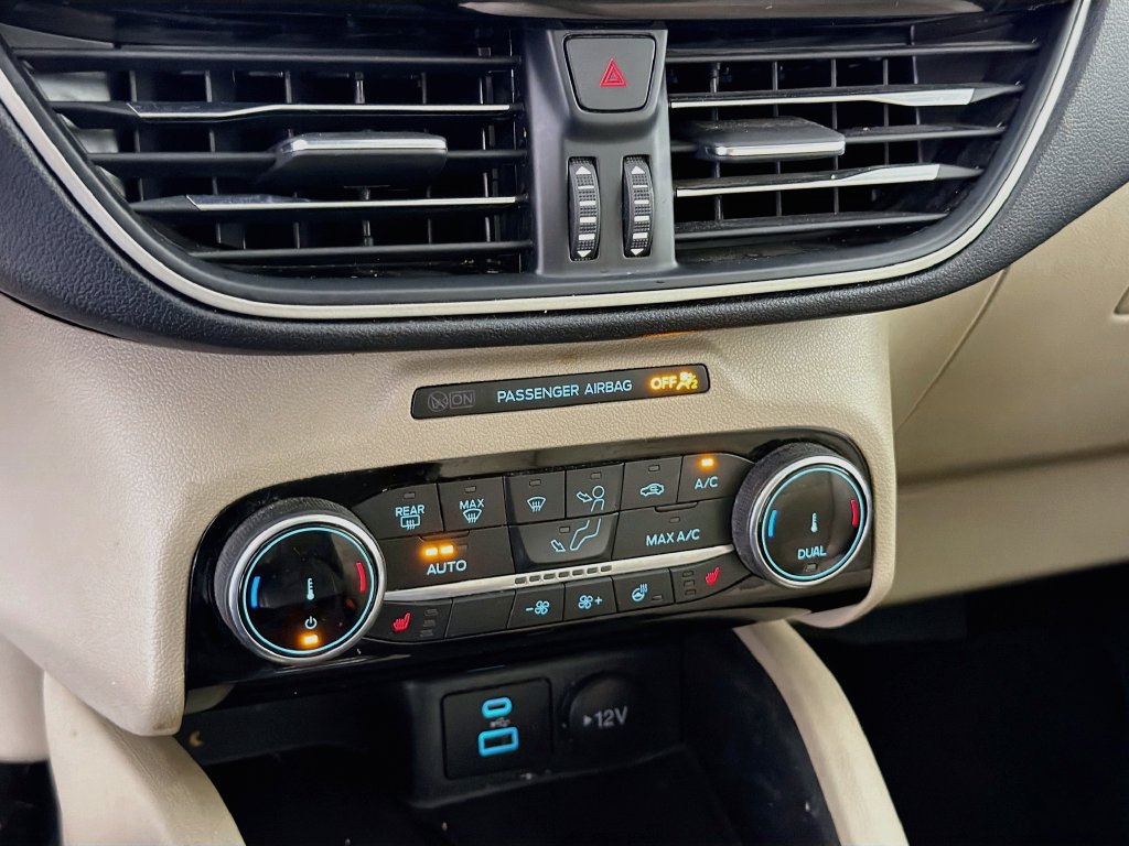 Used 2022 Ford Escape SEL w/ Technology Package FWD image 19