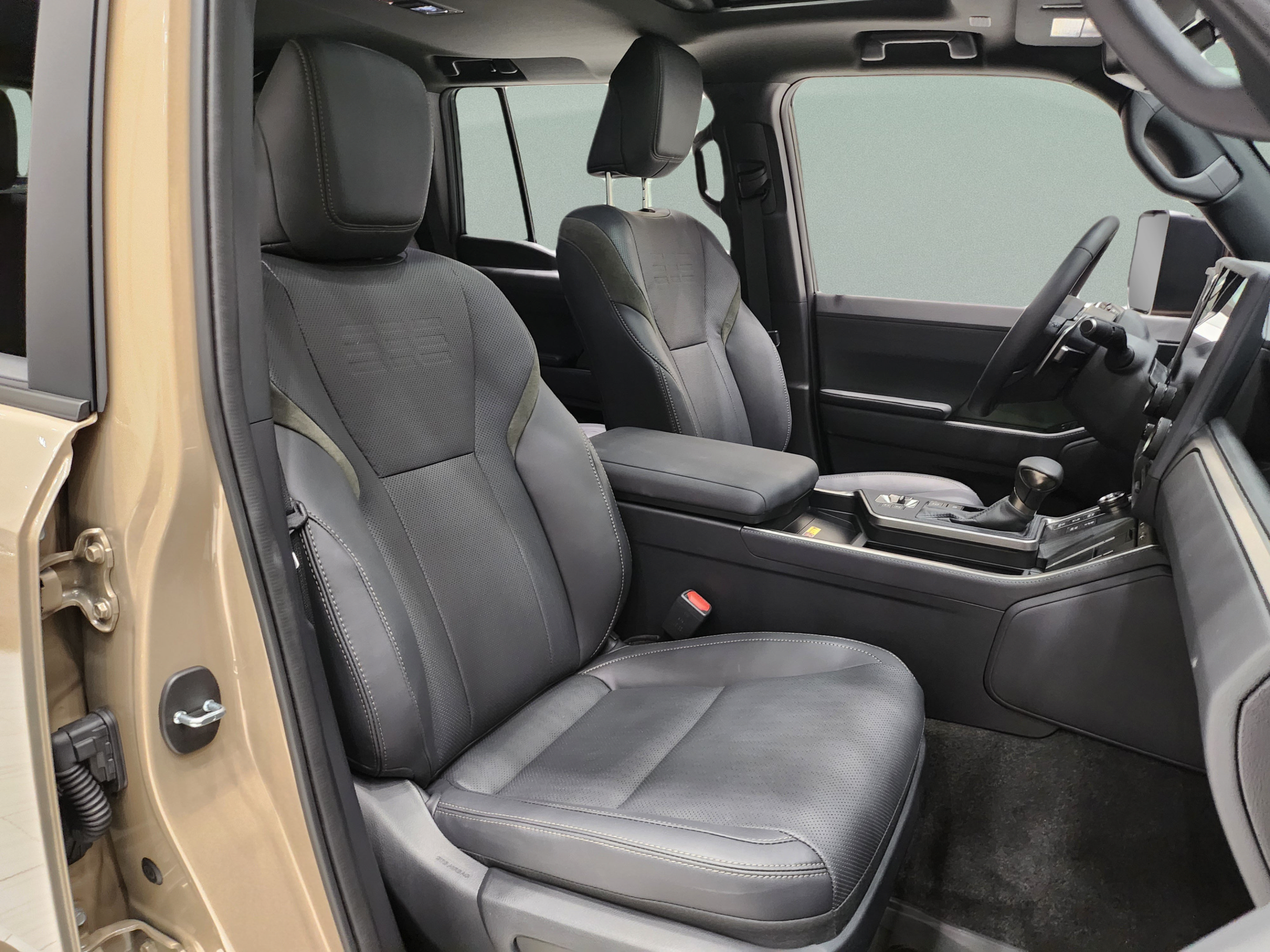 Certified 2026 Lexus GX 550 AWD/4WD image 36