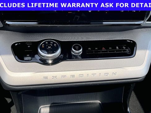 Used 2025 Ford Expedition Max Active AWD/4WD image 28