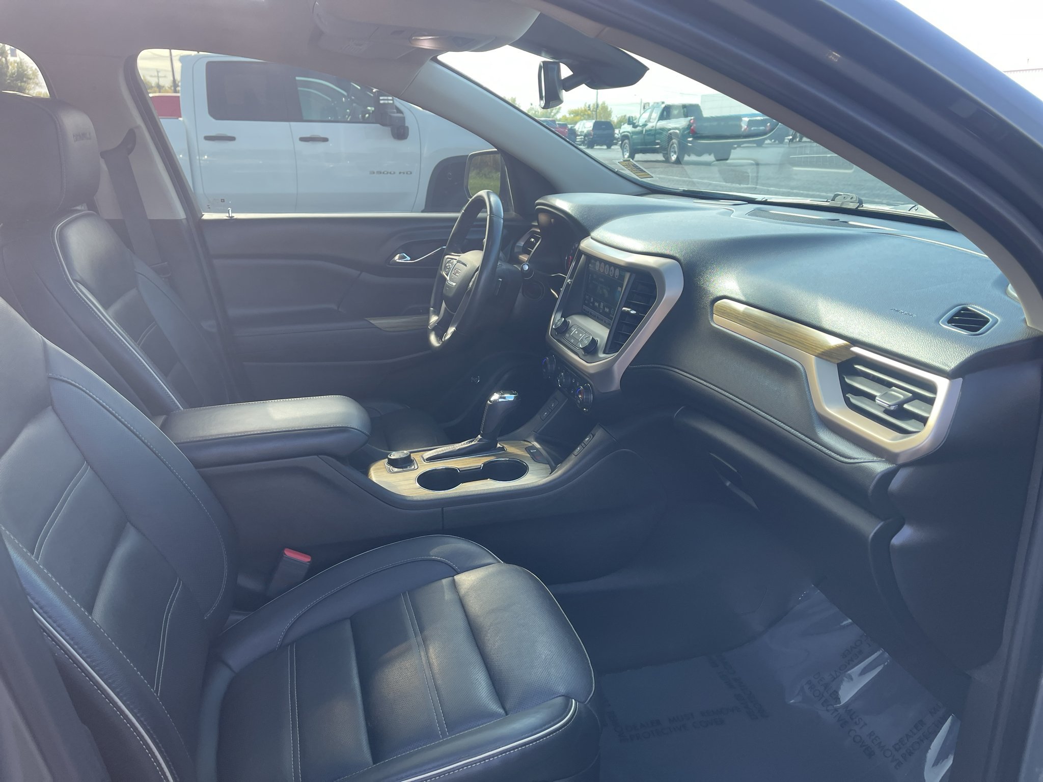 Used 2018 GMC Acadia Denali w/ Technology Package AWD/4WD image 27