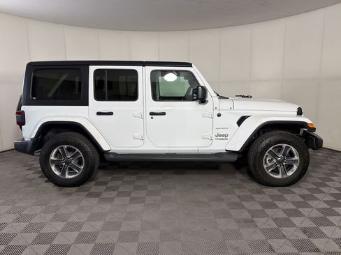 Used 2021 Jeep Wrangler Unlimited Sahara AWD/4WD image 8