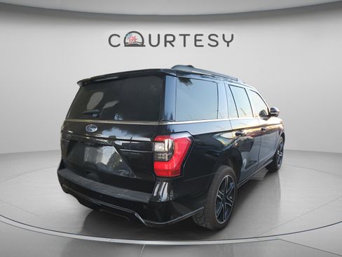 Used 2020 Ford Expedition Limited w/ Equipment Group 303A RWD image 17