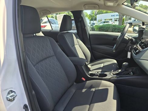 Certified 2025 Toyota Corolla LE FWD image 11