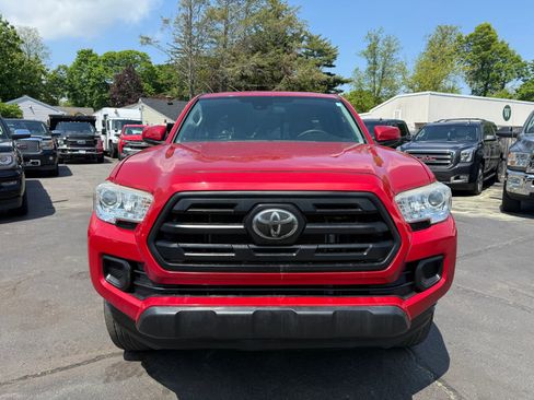 Used 2018 Toyota Tacoma SR RWD image 2