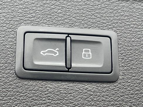 Used 2022 Audi Q5 2.0T Premium Plus w/ Premium Plus Package image 19