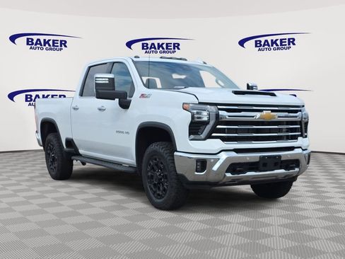 Used 2024 Chevrolet Silverado 2500 LTZ w/ LTZ Plus Package image 3