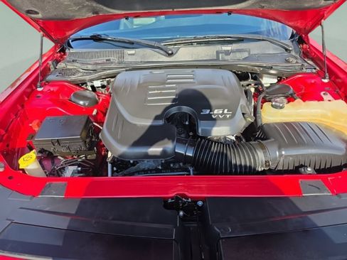 Used 2017 Dodge Challenger SXT Plus RWD image 11