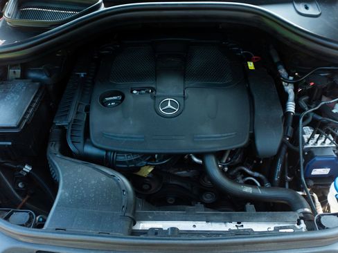 Used 2018 Mercedes-Benz GLE 350 4MATIC w/ Premium 1 Package image 16