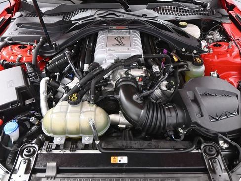 Used 2020 Ford Mustang Shelby GT500 w/ Technology Package image 31