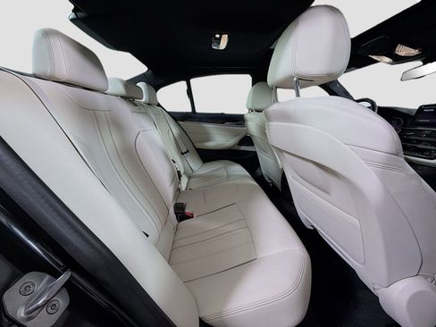 Used 2023 BMW 540i xDrive w/ Executive Package image 30