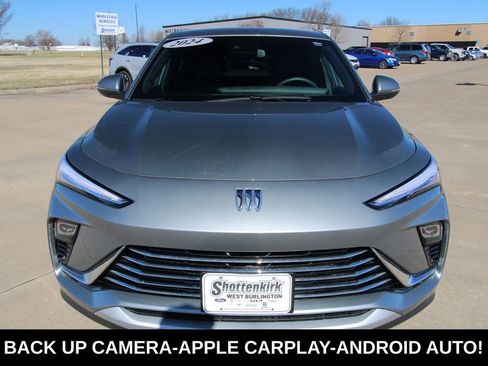 Used 2024 Buick Envista Preferred w/ Advanced Safety Package image 2