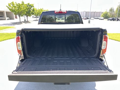 Used 2022 GMC Canyon AT4 w/ Driver Alert Package image 32