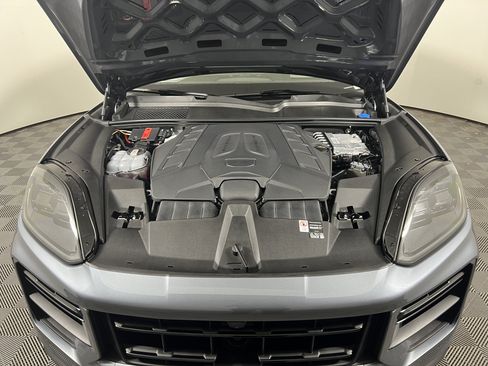 Certified 2026 Porsche Cayenne Turbo GT AWD/4WD image 22