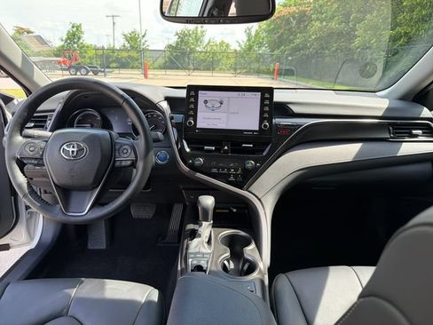 Used 2023 Toyota Camry XSE w/ Cold Weather Package FWD image 15