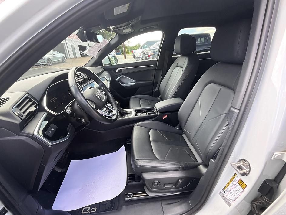 Used 2022 Audi Q3 2.0T Premium Plus w/ Premium Plus Package AWD/4WD image 15