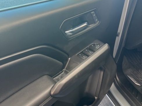 Used 2023 Chevrolet Colorado LT w/ LT Convenience Package III image 15