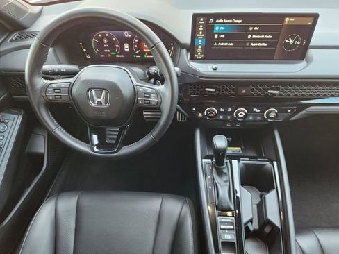 Used 2025 Honda Accord Sport image 27