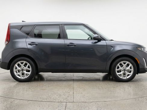 Used 2025 Kia Soul LX w/ LX Technology Package image 11