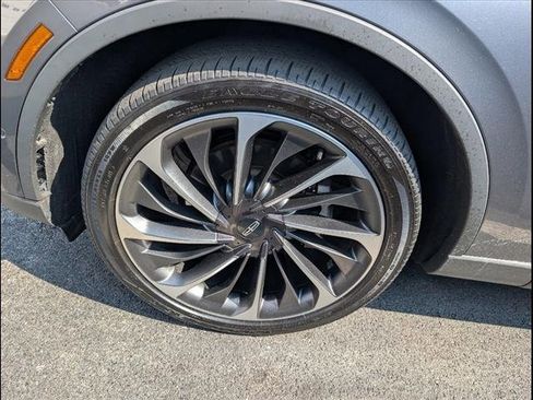 Used 2023 Lincoln Aviator Reserve w/ Equipment Group 201A image 5