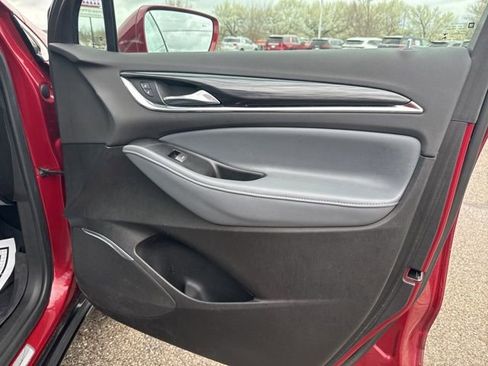 Used 2018 Buick Enclave Essence image 8