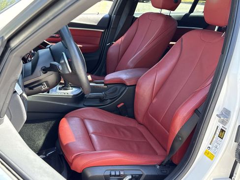 Used 2017 BMW 330i Sedan RWD image 3