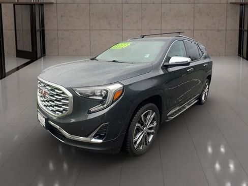 Used 2019 GMC Terrain Denali w/ LPO, 'HIT The Road' Package image 3