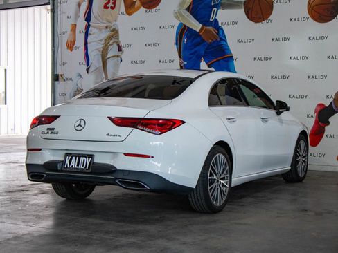 Used 2021 Mercedes-Benz CLA 250 4MATIC w/ Premium Package image 25