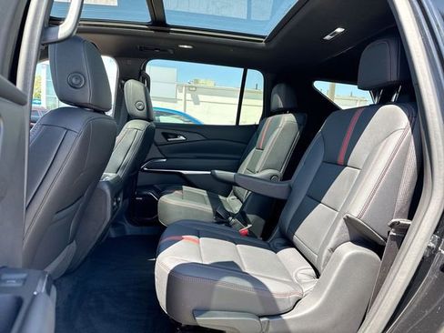 Used 2024 Chevrolet Traverse RS w/ LPO, Floor Liner Package FWD image 23