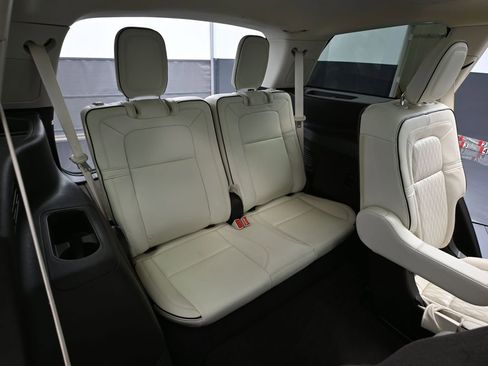 Used 2023 Lincoln Aviator Black Label w/ Dynamic Handling Package AWD/4WD image 49