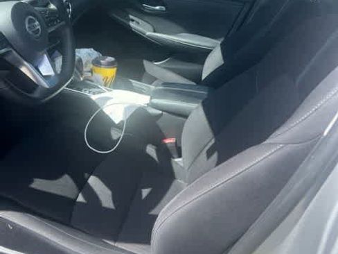 Used 2022 Nissan Sentra SV w/ Trunk Package FWD image 7