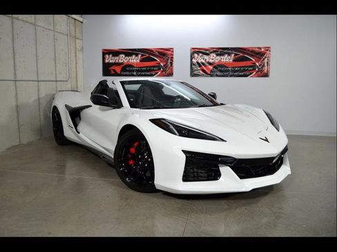 Used 2024 Chevrolet Corvette Z06 image 1